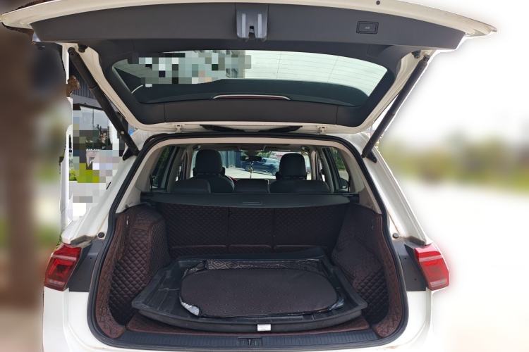 Used Volkswagen Tiguan L New Energy 2023 430 PHEV Plug-in Hybrid Flagship Edition Trunk