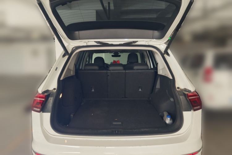 Used Volkswagen Tiguan L New Energy 2023 430 PHEV Plug-in Hybrid Prestige Edition Trunk