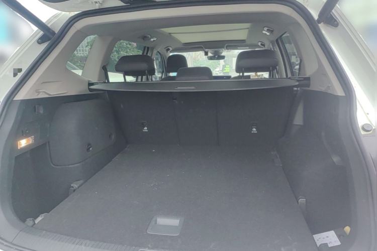 Used Volkswagen Tiguan L New Energy 2023 430 PHEV Plug-in Hybrid Prestige Edition Trunk