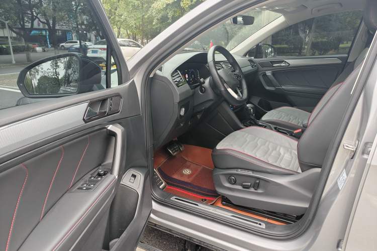 Used Volkswagen Tiguan X 2021 330TSI Two-Wheel-Drive Prestige Flagship Edition Interior 2