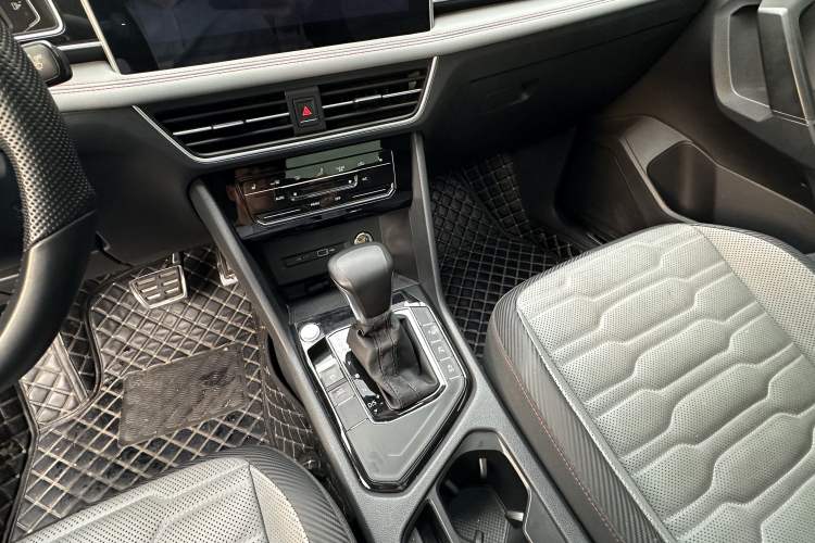 Used Volkswagen Tiguan X 2022 330TSI Two-Wheel-Drive Flagship Edition Interior 3