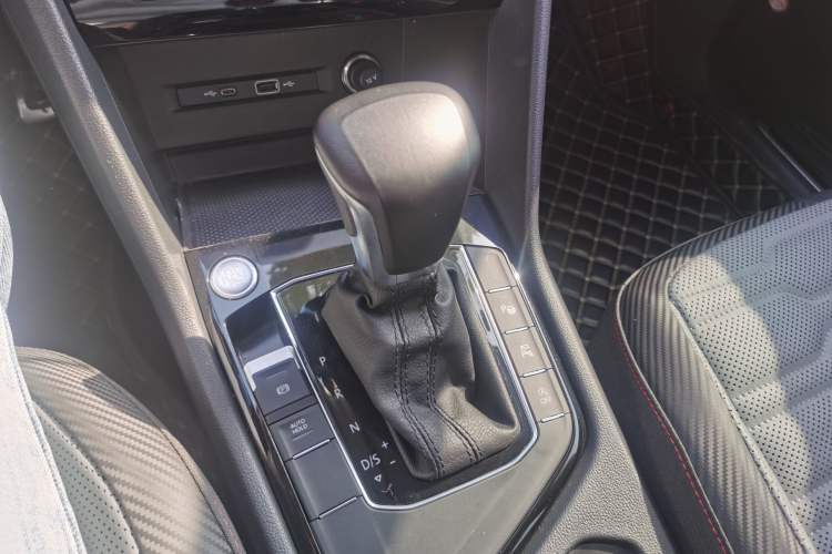 Used Volkswagen Tiguan X 2022 330TSI Two-Wheel-Drive Flagship Edition Interior 3