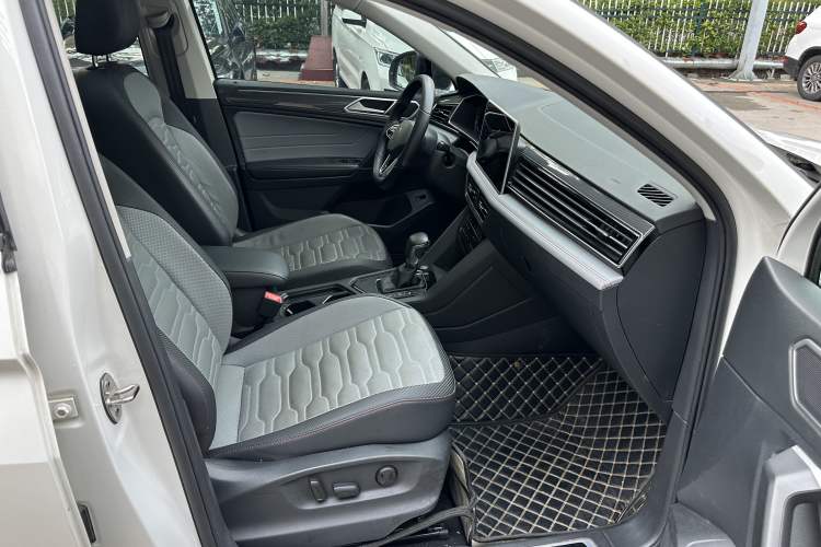 Used Volkswagen Tiguan X 2022 330TSI Two-Wheel-Drive Flagship Edition Interior 8