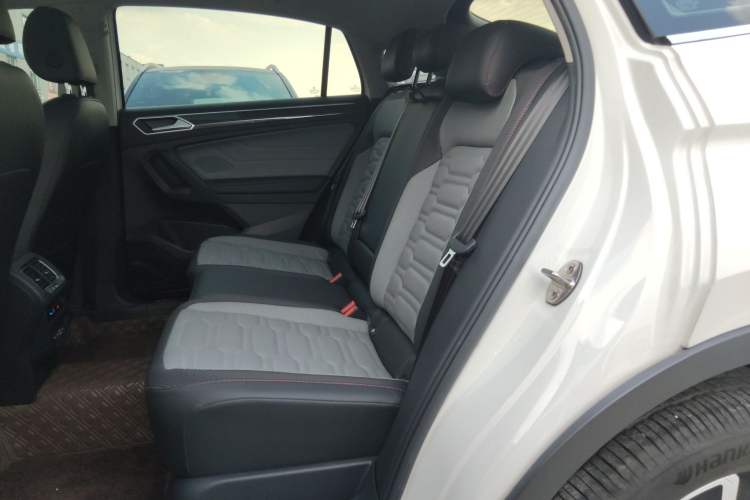 Used Volkswagen Tiguan X 2022 330TSI Two-Wheel-Drive Flagship Edition Left Rear Seat