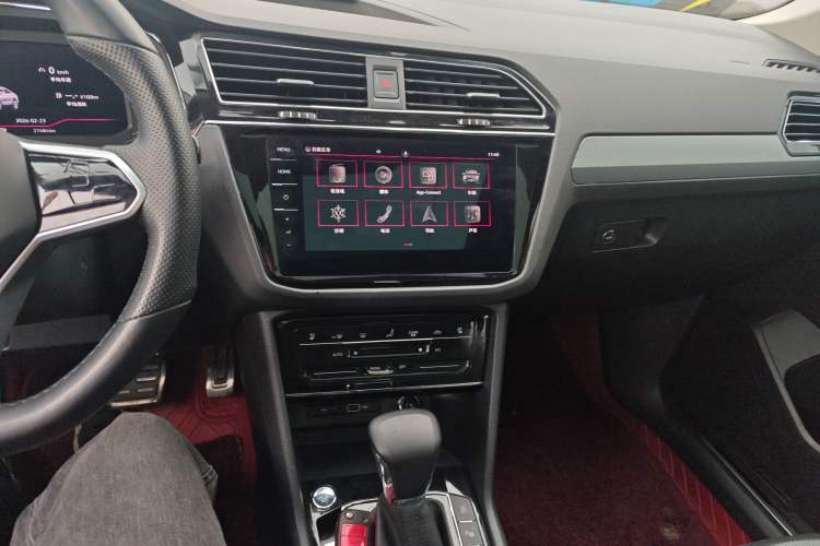 Used Volkswagen Tiguan X 2021 330TSI Two-Wheel-Drive Prestige Flagship Edition Audio And AC Panel