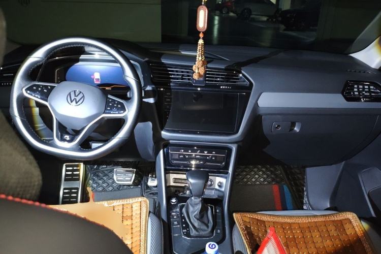 Used Volkswagen Tiguan X 2021 330TSI Two-Wheel Drive Enjoyment Version Center Console