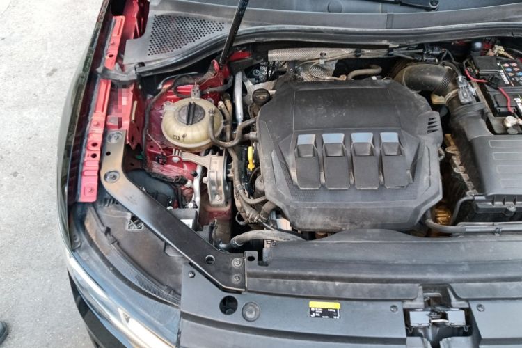 Used Volkswagen Tiguan X 2021 330TSI Two-Wheel-Drive Prestige Flagship Edition Engine Bay Right