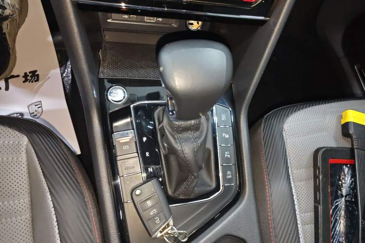 Used Volkswagen Tiguan X 2021 330TSI Two-Wheel-Drive Flagship Edition Gear Lever