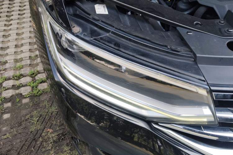 Used Volkswagen Tiguan X 2021 330TSI Two-Wheel-Drive Flagship Edition Right Front Headlight