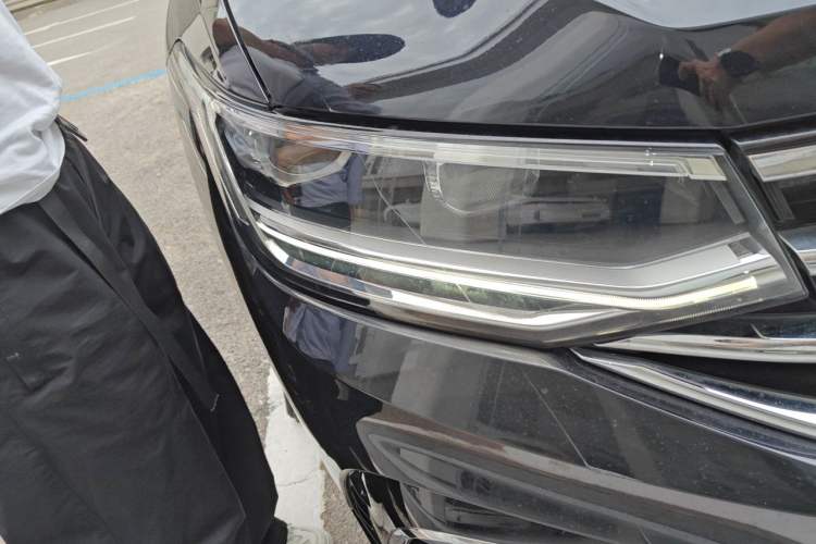 Used Volkswagen Tiguan X 2021 330TSI Two-Wheel-Drive Flagship Edition Right Front Headlight