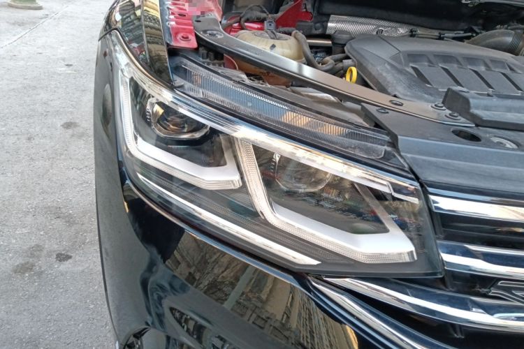 Used Volkswagen Tiguan X 2021 330TSI Two-Wheel-Drive Prestige Flagship Edition Right Front Headlight