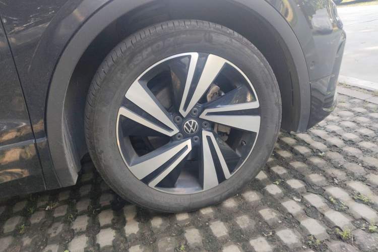 Used Volkswagen Tiguan X 2021 330TSI Two-Wheel-Drive Flagship Edition Right Front Wheel Hub