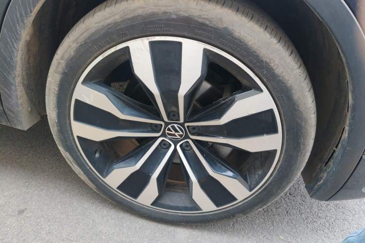 Used Volkswagen Tiguan X 2021 330TSI Two-Wheel-Drive Prestige Flagship Edition Right Front Wheel Hub