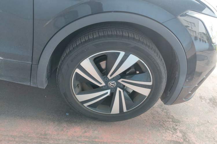 Used Volkswagen Tiguan X 2021 330TSI Two-Wheel-Drive Flagship Edition Right Front Wheel Hub