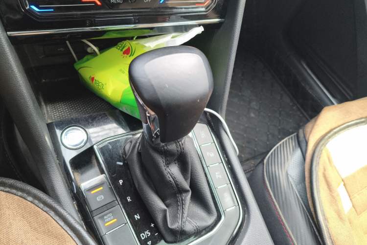 Used Volkswagen Tiguan X 2021 330TSI Two-Wheel-Drive Flagship Edition Gear Lever