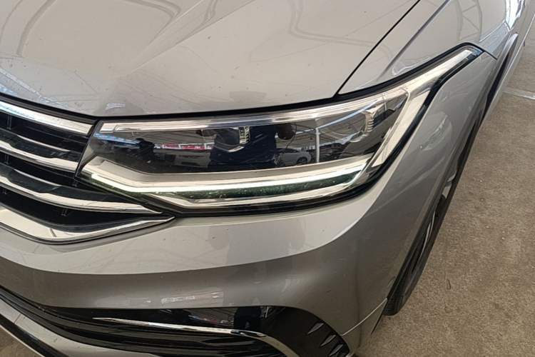 Used Volkswagen Tiguan X 2021 330TSI Two-Wheel-Drive Flagship Edition Left Front Headlight