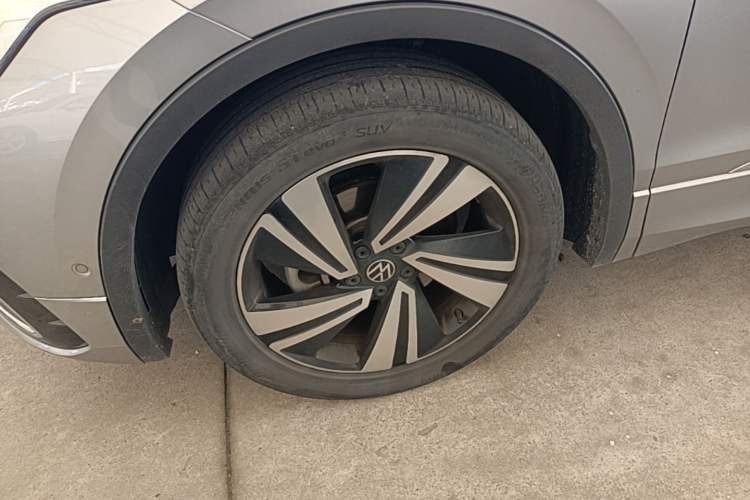 Used Volkswagen Tiguan X 2021 330TSI Two-Wheel-Drive Flagship Edition Left Front Wheel Hub