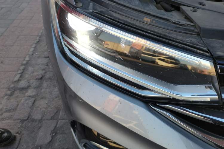 Used Volkswagen Tiguan X 2021 330TSI Two-Wheel-Drive Flagship Edition Right Front Headlight