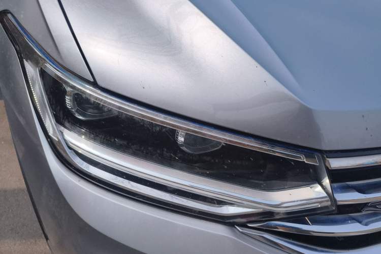 Used Volkswagen Tiguan X 2021 330TSI Two-Wheel-Drive Flagship Edition Right Front Headlight