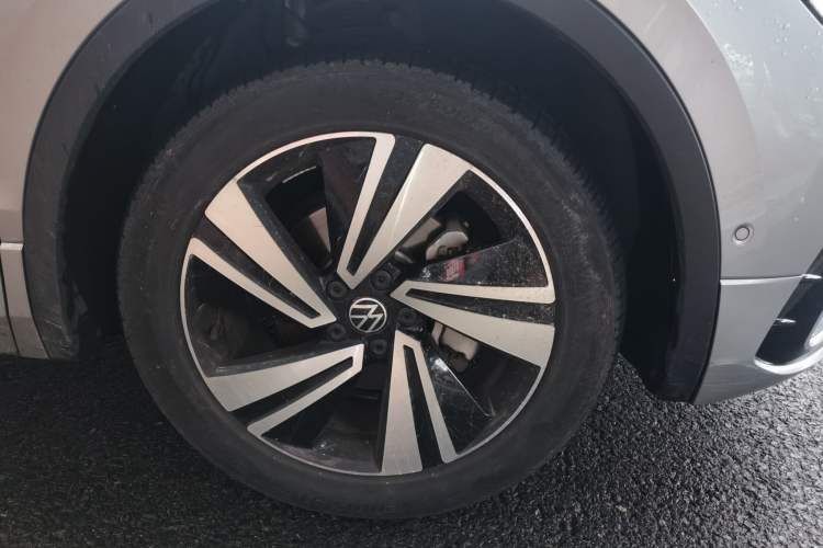 Used Volkswagen Tiguan X 2021 330TSI Two-Wheel-Drive Flagship Edition Right Front Wheel Hub