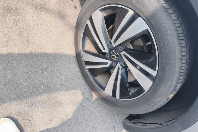 Used Volkswagen Tiguan X 2021 330TSI Two-Wheel-Drive Flagship Edition Right Front Wheel Hub