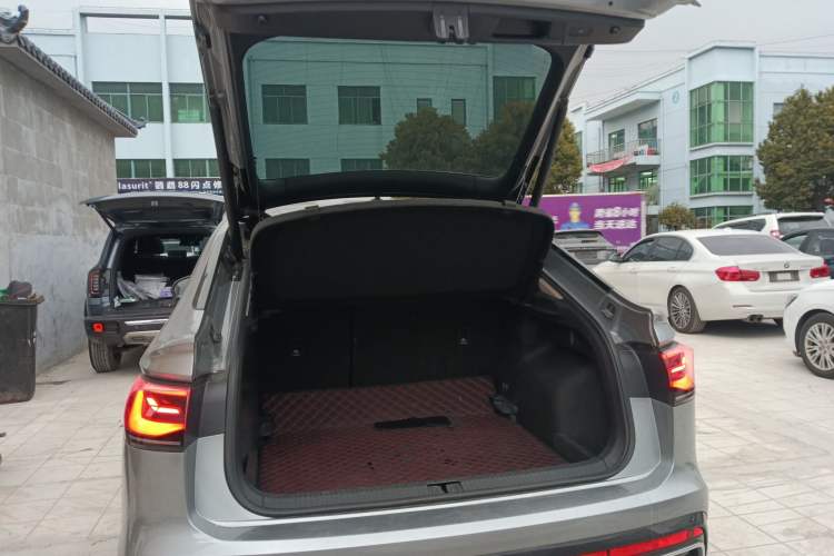 Used Volkswagen Tiguan X 2021 330TSI Two-Wheel-Drive Flagship Edition Trunk