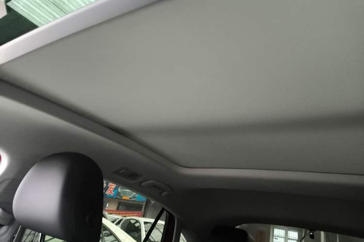 Used Volkswagen Tiguan X 2021 330TSI Two-Wheel-Drive Prestige Flagship Edition Headliner