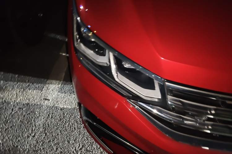 Used Volkswagen Tiguan X 2021 330TSI Two-Wheel-Drive Prestige Flagship Edition Right Front Headlight