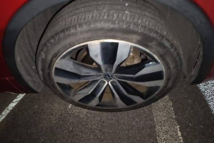 Used Volkswagen Tiguan X 2021 330TSI Two-Wheel-Drive Prestige Flagship Edition Right Front Wheel Hub