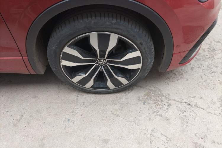 Used Volkswagen Tiguan X 2021 330TSI Two-Wheel-Drive Prestige Flagship Edition Right Front Wheel Hub