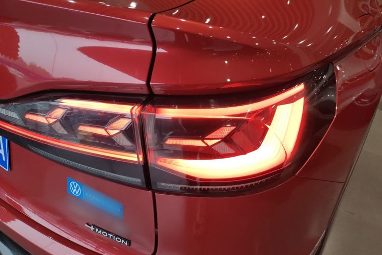 Used Volkswagen Tiguan X 2021 380TSI Four-Wheel Drive Prestige Flagship Edition Right Rear Taillight