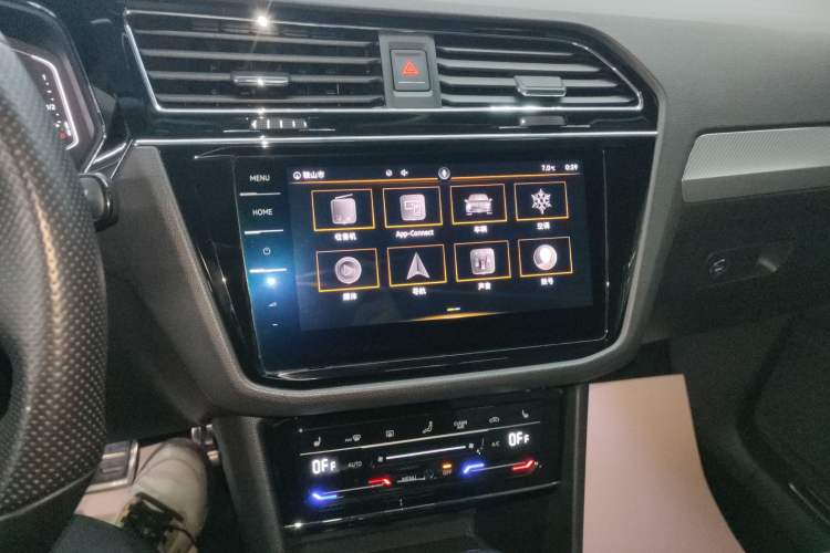 Used Volkswagen Tiguan X 2021 330TSI Two-Wheel-Drive Flagship Edition Audio And AC Panel