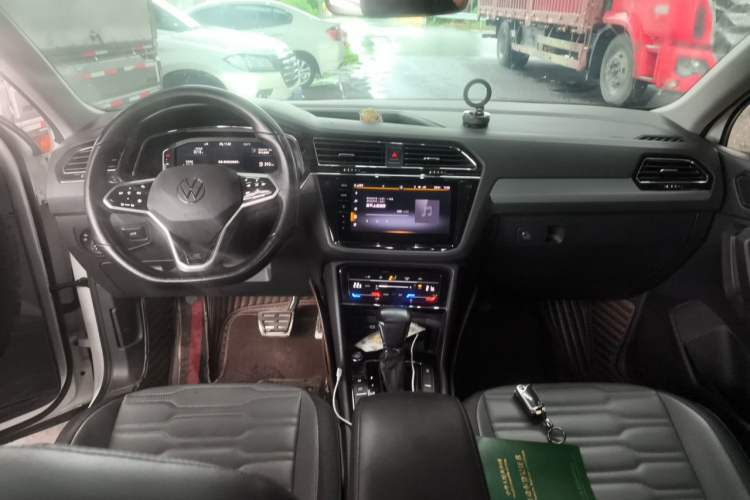 Used Volkswagen Tiguan X 2021 330TSI Two-Wheel Drive Enjoyment Version Center Console