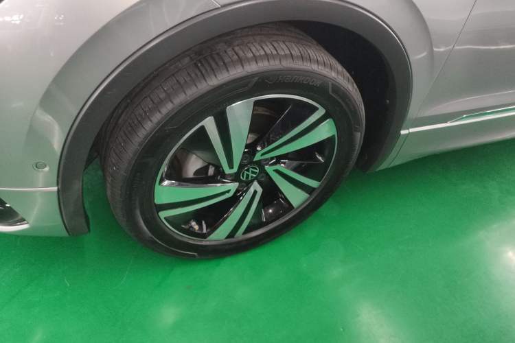 Used Volkswagen Tiguan X 2021 330TSI Two-Wheel-Drive Flagship Edition Left Front Wheel Hub