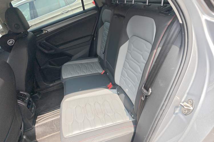 Used Volkswagen Tiguan X 2021 330TSI Two-Wheel Drive Enjoyment Version Left Rear Seat
