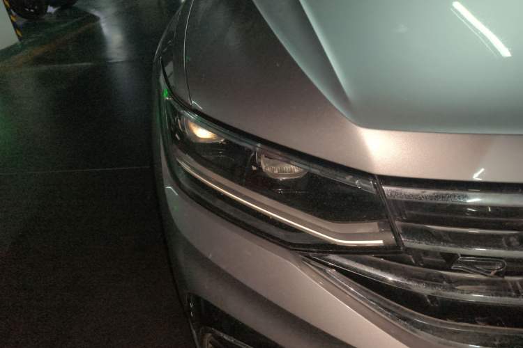 Used Volkswagen Tiguan X 2021 330TSI Two-Wheel-Drive Flagship Edition Right Front Headlight