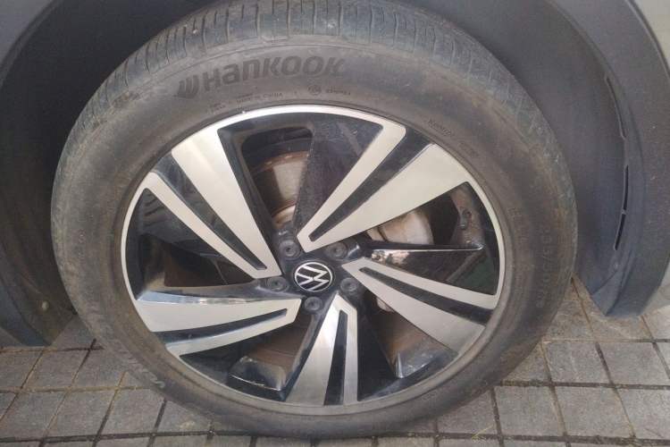 Used Volkswagen Tiguan X 2021 330TSI Two-Wheel-Drive Flagship Edition Right Front Wheel Hub