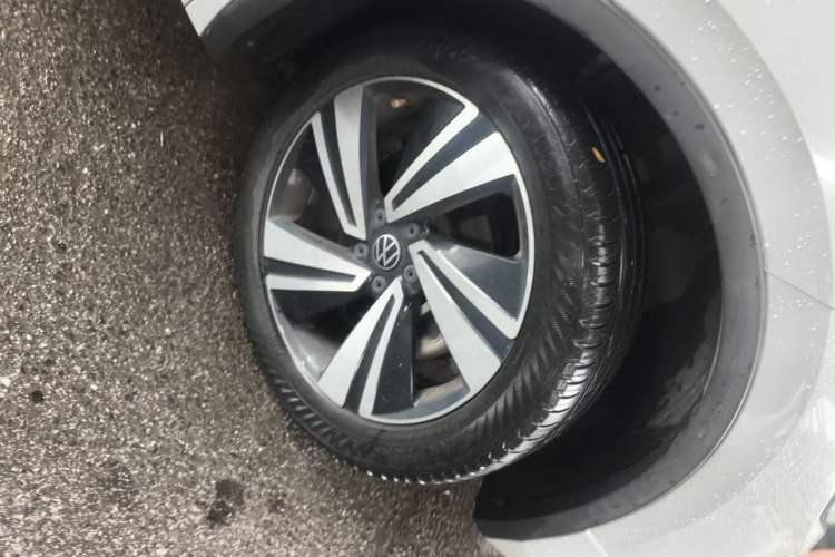 Used Volkswagen Tiguan X 2021 330TSI Two-Wheel Drive Enjoyment Version Right Front Wheel Hub