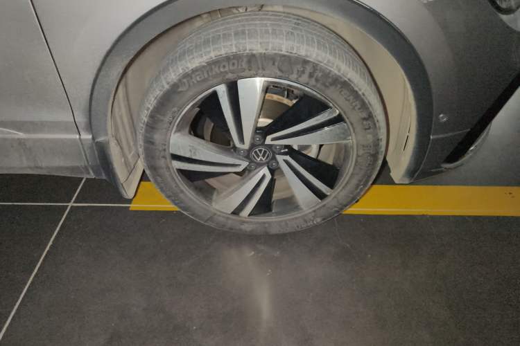 Used Volkswagen Tiguan X 2021 330TSI Two-Wheel-Drive Flagship Edition Right Front Wheel Hub