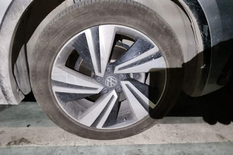 Used Volkswagen Tiguan X 2021 330TSI Two-Wheel-Drive Flagship Edition Right Front Wheel Hub