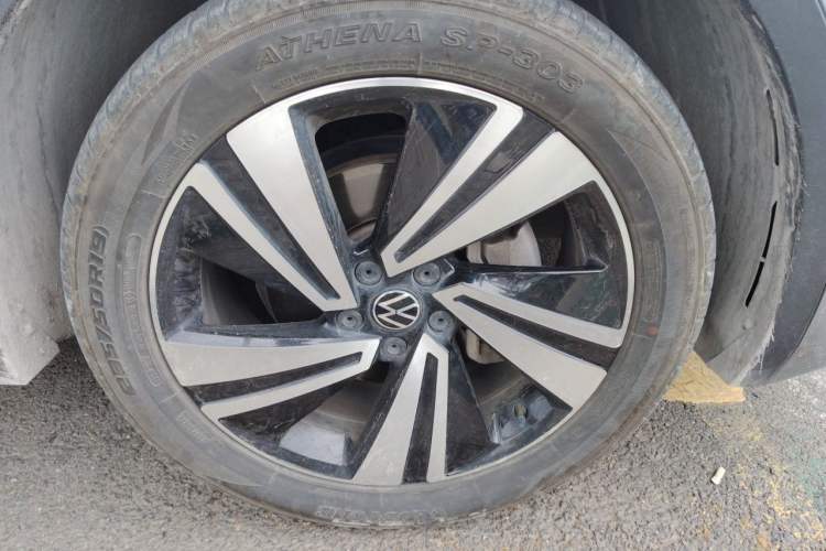 Used Volkswagen Tiguan X 2021 330TSI Two-Wheel-Drive Flagship Edition Right Front Wheel Hub