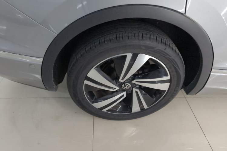 Used Volkswagen Tiguan X 2021 330TSI Two-Wheel-Drive Flagship Edition Right Rear Wheel Hub