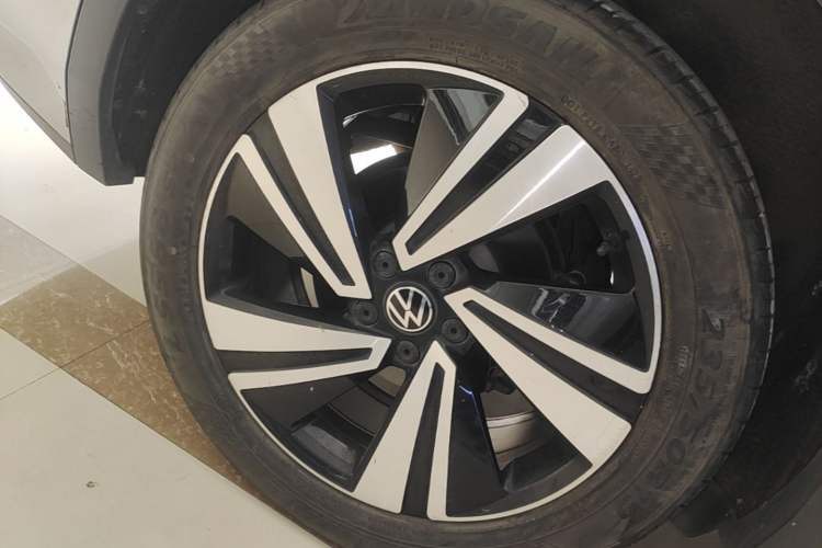 Used Volkswagen Tiguan X 2021 330TSI Two-Wheel-Drive Prestige Flagship Edition Right Rear Wheel Hub