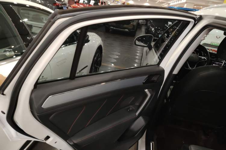 Used Volkswagen Tiguan X 2021 330TSI Two-Wheel Drive Enjoyment Version Interior 8