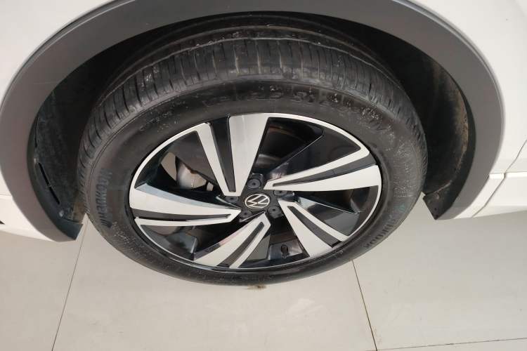 Used Volkswagen Tiguan X 2021 330TSI Two-Wheel Drive Enjoyment Version Left Front Wheel Hub
