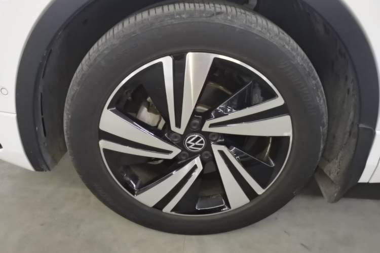 Used Volkswagen Tiguan X 2021 330TSI Two-Wheel-Drive Flagship Edition Left Front Wheel Hub