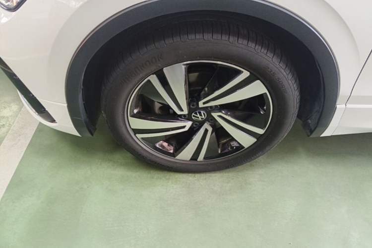 Used Volkswagen Tiguan X 2021 330TSI Two-Wheel Drive Enjoyment Version Left Front Wheel Hub