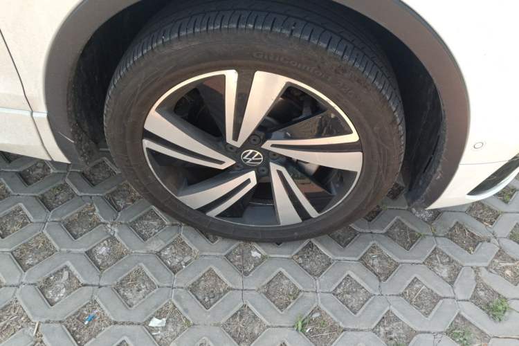 Used Volkswagen Tiguan X 2021 330TSI Two-Wheel-Drive Flagship Edition Right Front Wheel Hub
