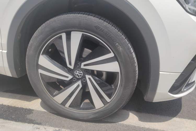 Used Volkswagen Tiguan X 2021 330TSI Two-Wheel Drive Enjoyment Version Right Front Wheel Hub