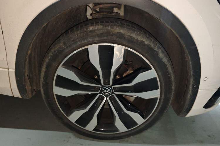 Used Volkswagen Tiguan X 2021 330TSI Two-Wheel-Drive Prestige Flagship Edition Right Front Wheel Hub